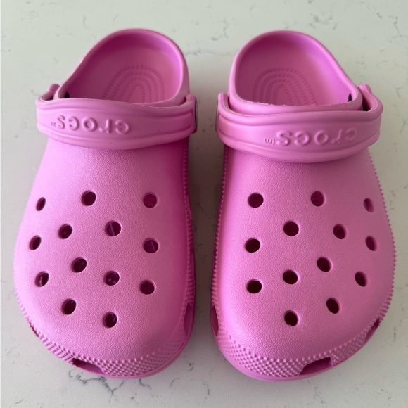 CROCS - New, Women’s size 8, Taffy Pink - Picture 1 of 4